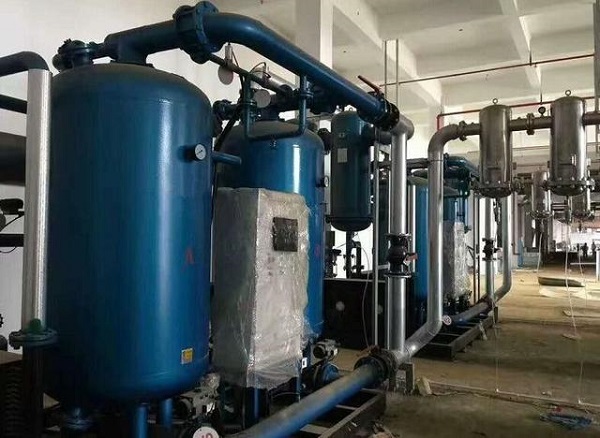 
空壓機排出的壓縮空氣中為什么會有水呢？